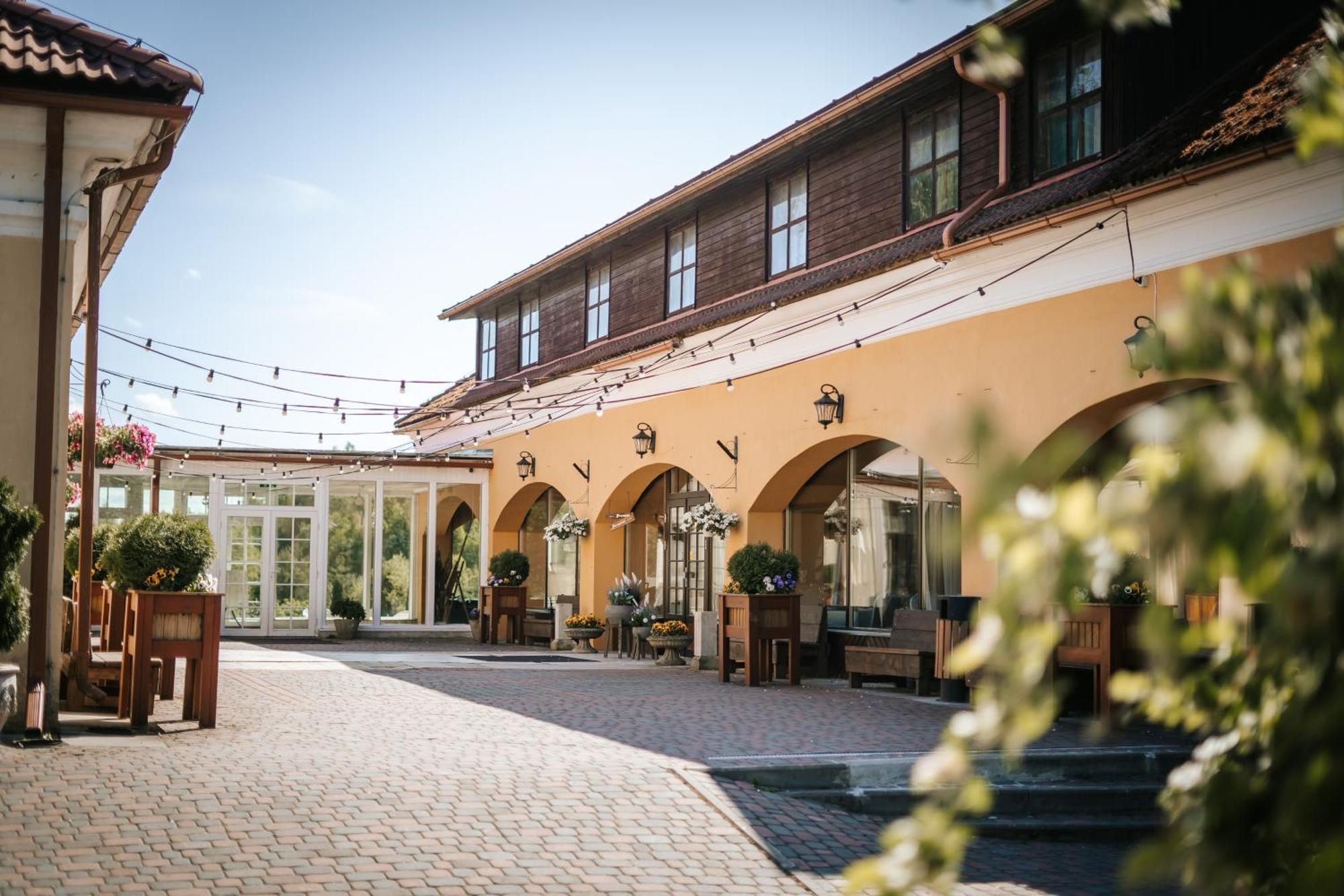 Ruunawere Hotel Nommealuse Экстерьер фото